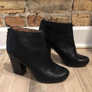 Black Madewell leather ankle booties